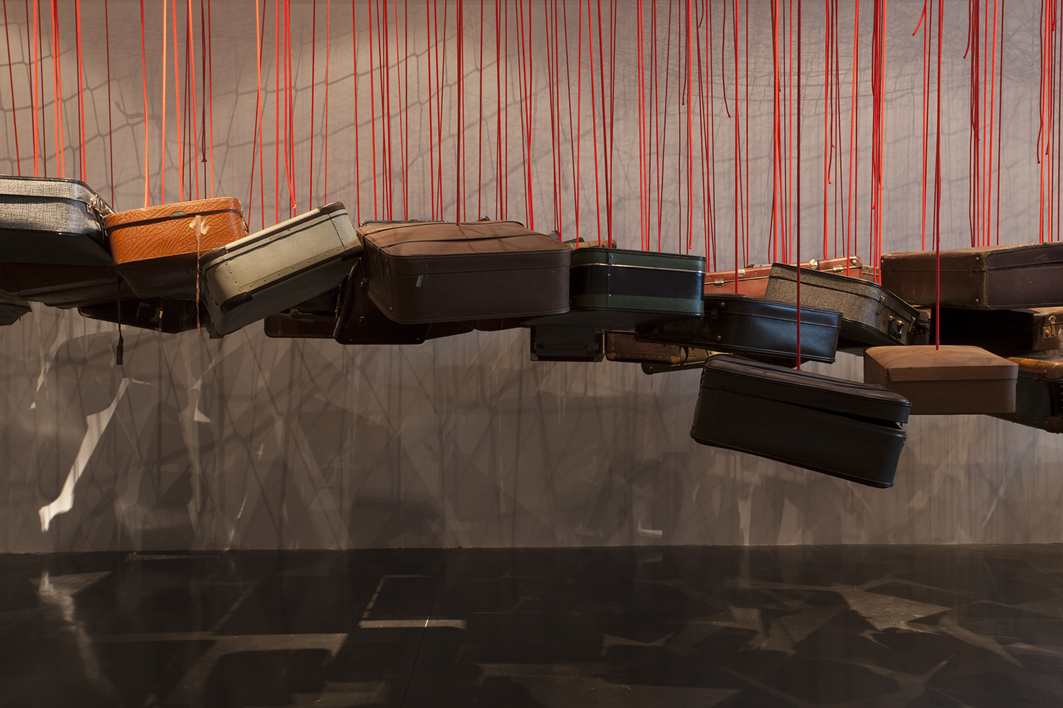 CHIHARU SHIOTA–塩田千春 CHIHARU SHIOTA–塩田千春